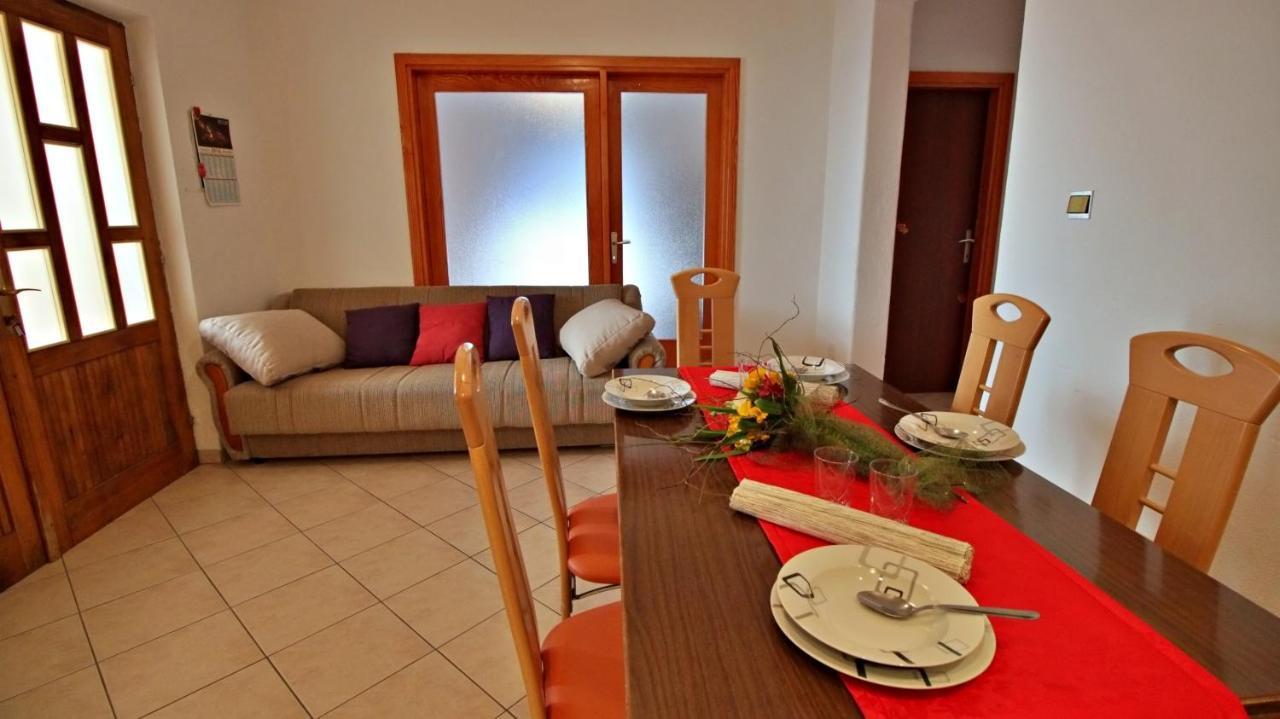 Apartments Iko Omiš Exterior foto