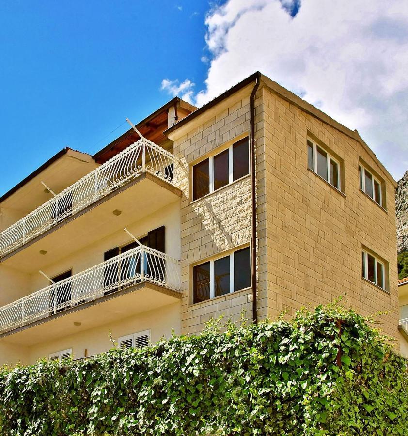 Apartments Iko Omiš Exterior foto
